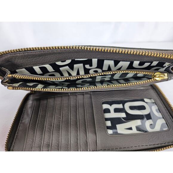 MARC BY MARC JACOBS BROWN 100% COW LEATHER ZIPPER BI-FOLD WALLET 4" x 8" x 1" - Picture 8 of 16